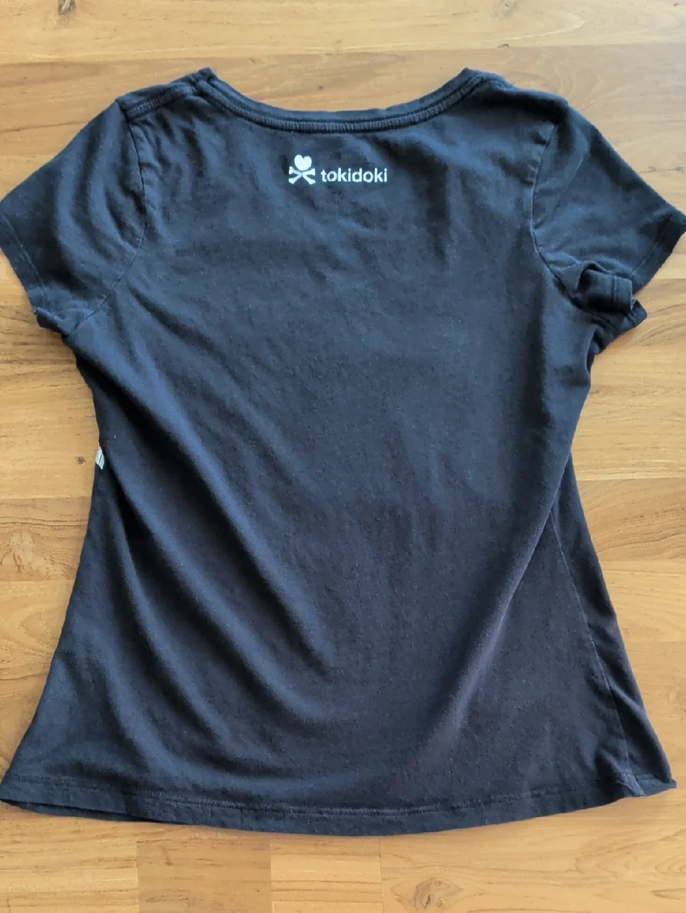 Tokidoki V-neck Tee - M - Picture 3 of 11